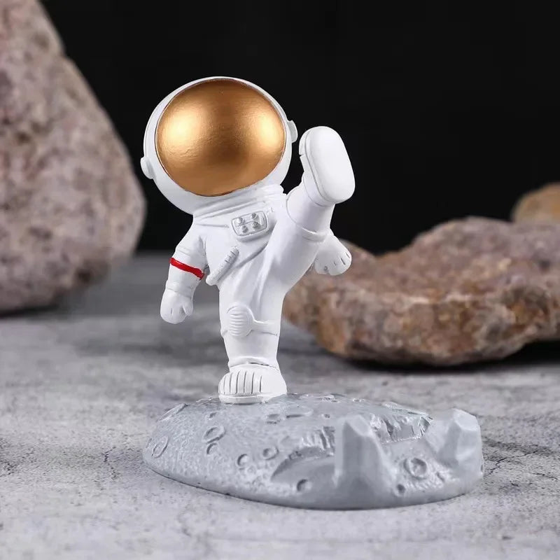 Office Desk Decoration Nordic Style Astronauts Mobile Phone Stand Holder Ornaments Resin Spaceman Bracket Toys Boyfriend Gift