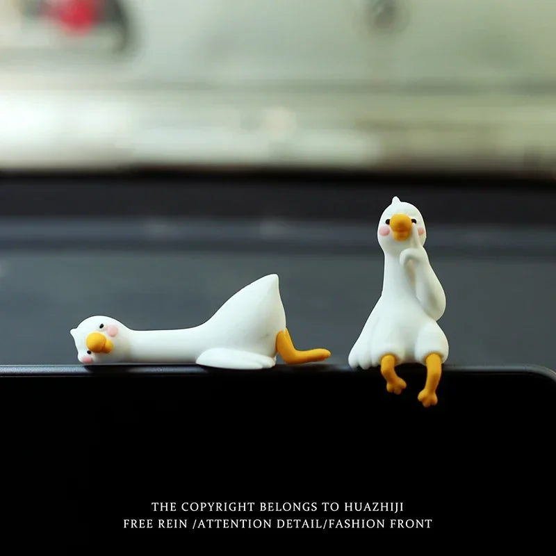 Resin Cartoon Animal Decor For Desk Car Dashboard TV Monitor Gift Idea Cute 3D Duck Figurine Mini Duck Ornament Playful Amagi
