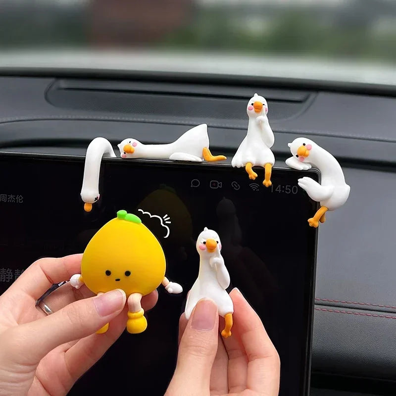 Resin Cartoon Animal Decor For Desk Car Dashboard TV Monitor Gift Idea Cute 3D Duck Figurine Mini Duck Ornament Playful Amagi